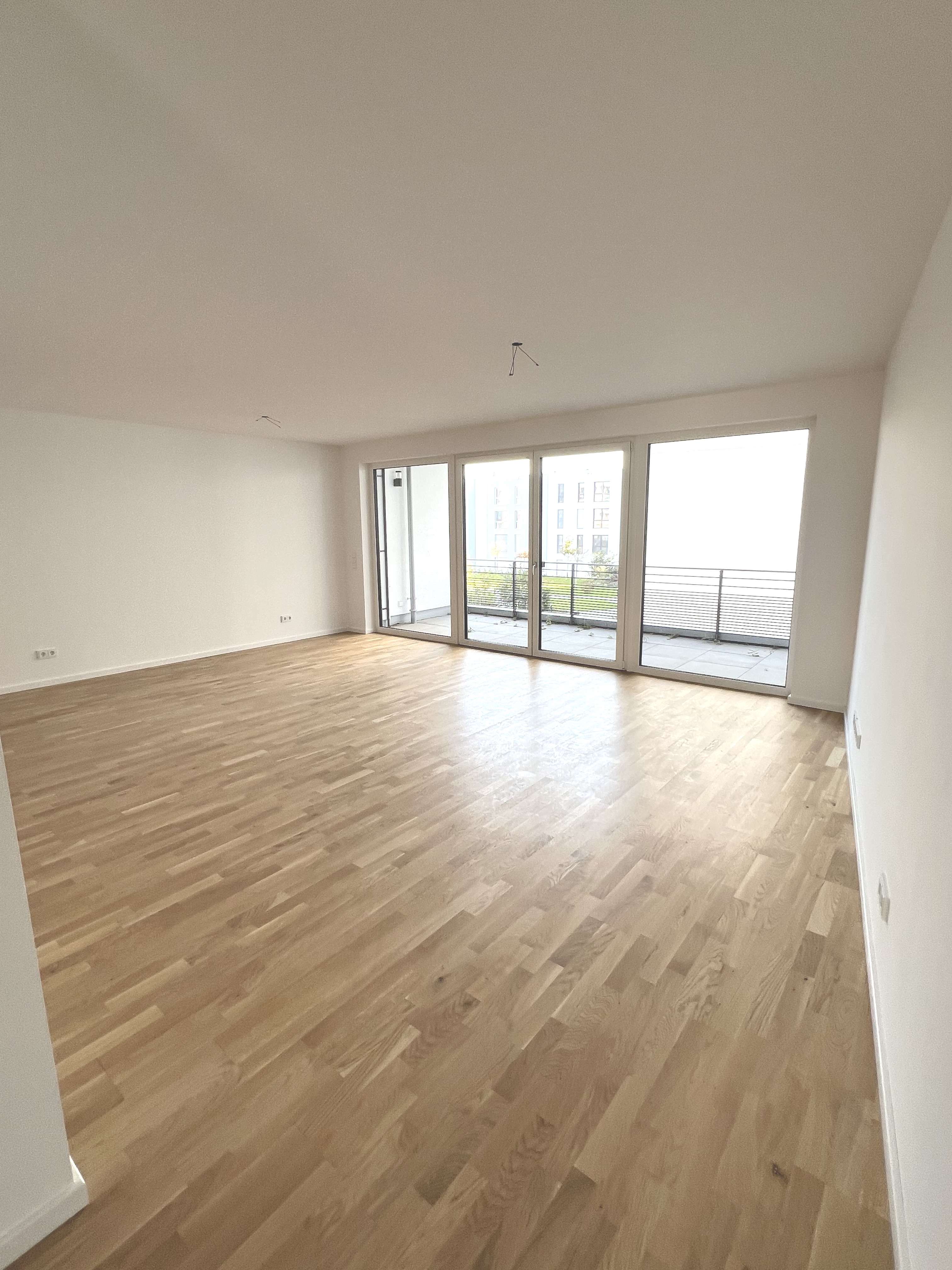 Großzügige Balkonwohnung mit TG-Stellplatz in Zentrumsnähe zu vermieten!