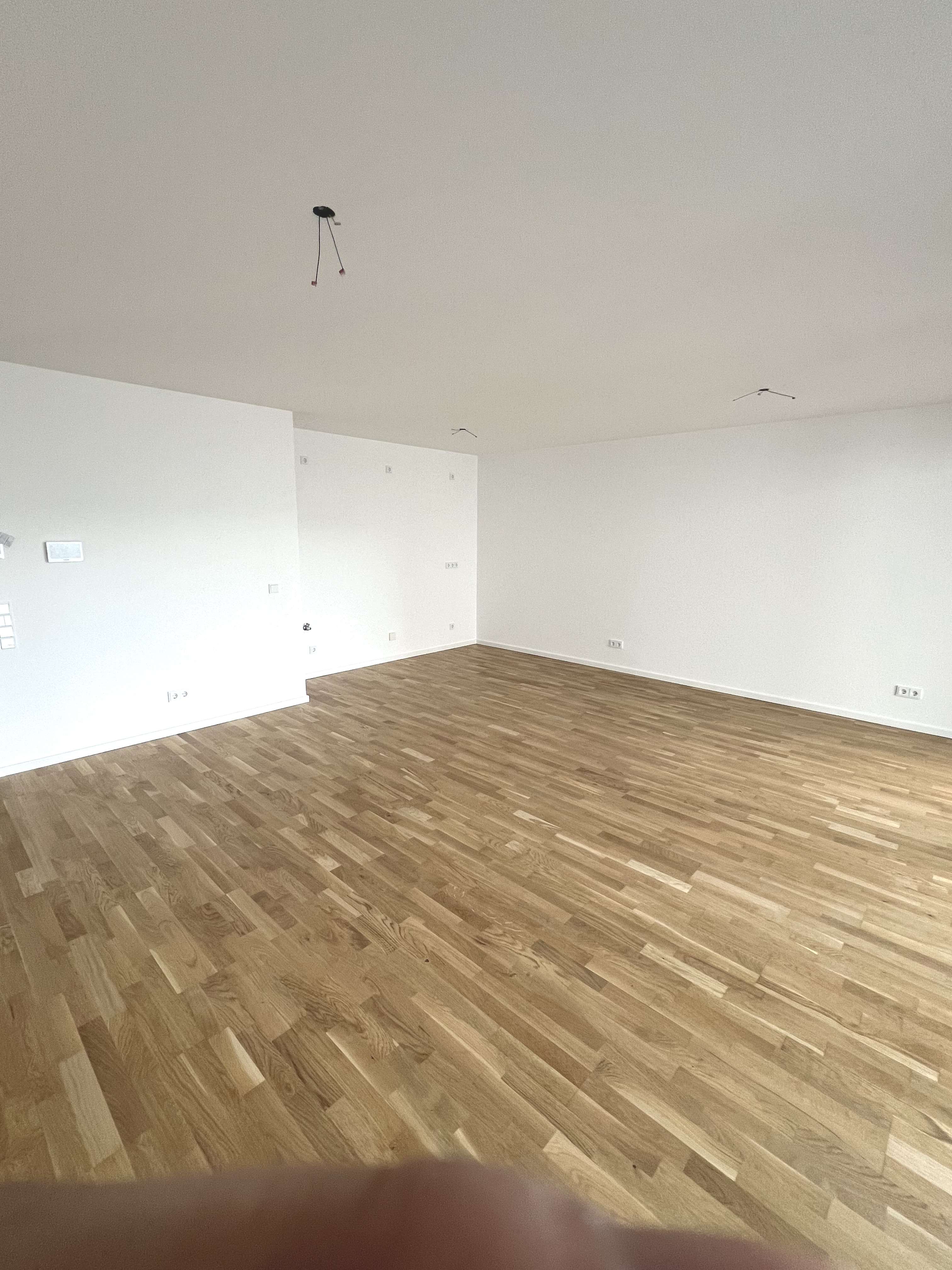 Großzügige Balkonwohnung mit TG-Stellplatz in Zentrumsnähe zu vermieten! Bild 4