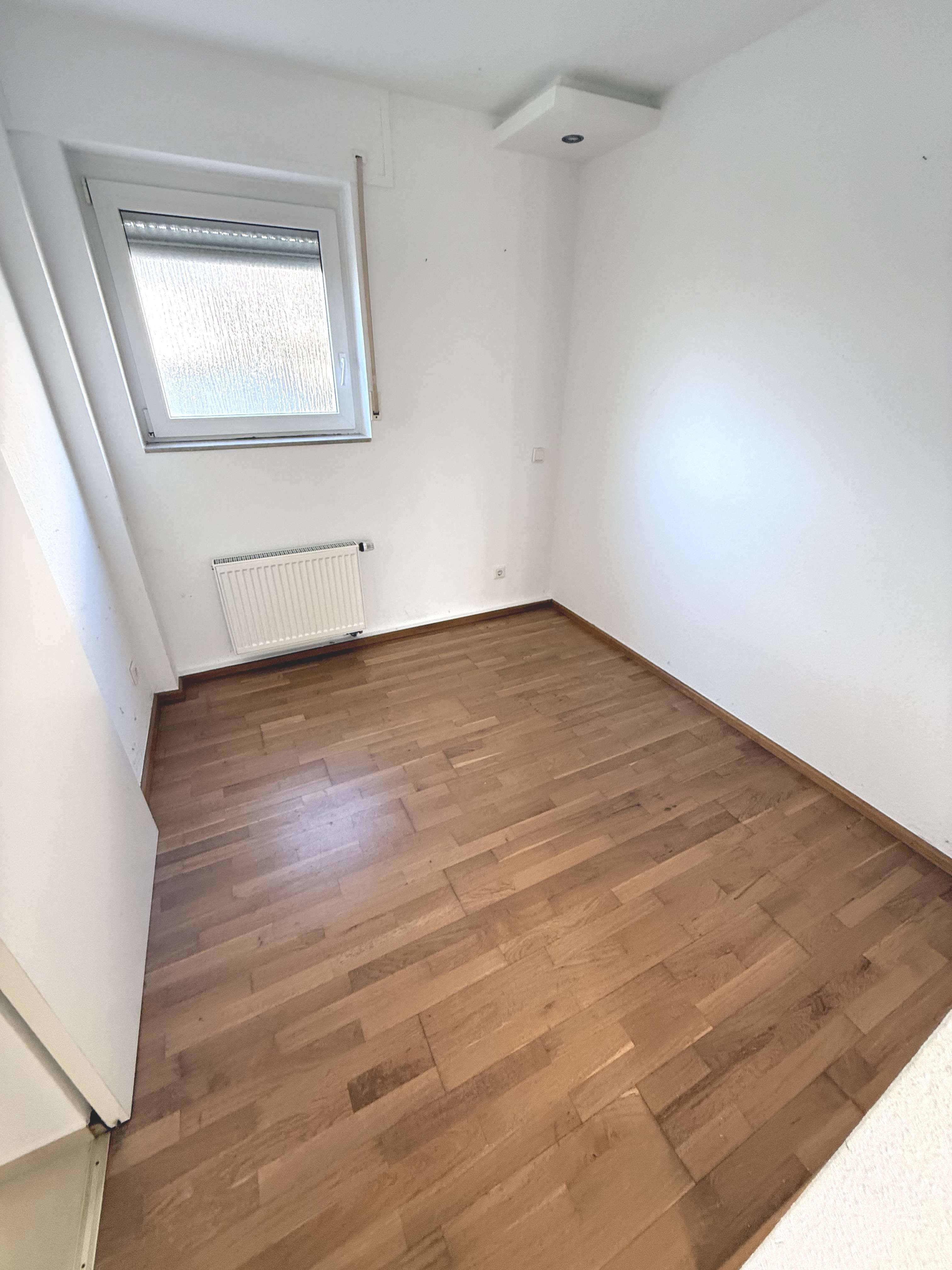 Raumwunder! Geräumiges 1-2 Familienhaus mit viel Potential in Herkenrath! Bild 38