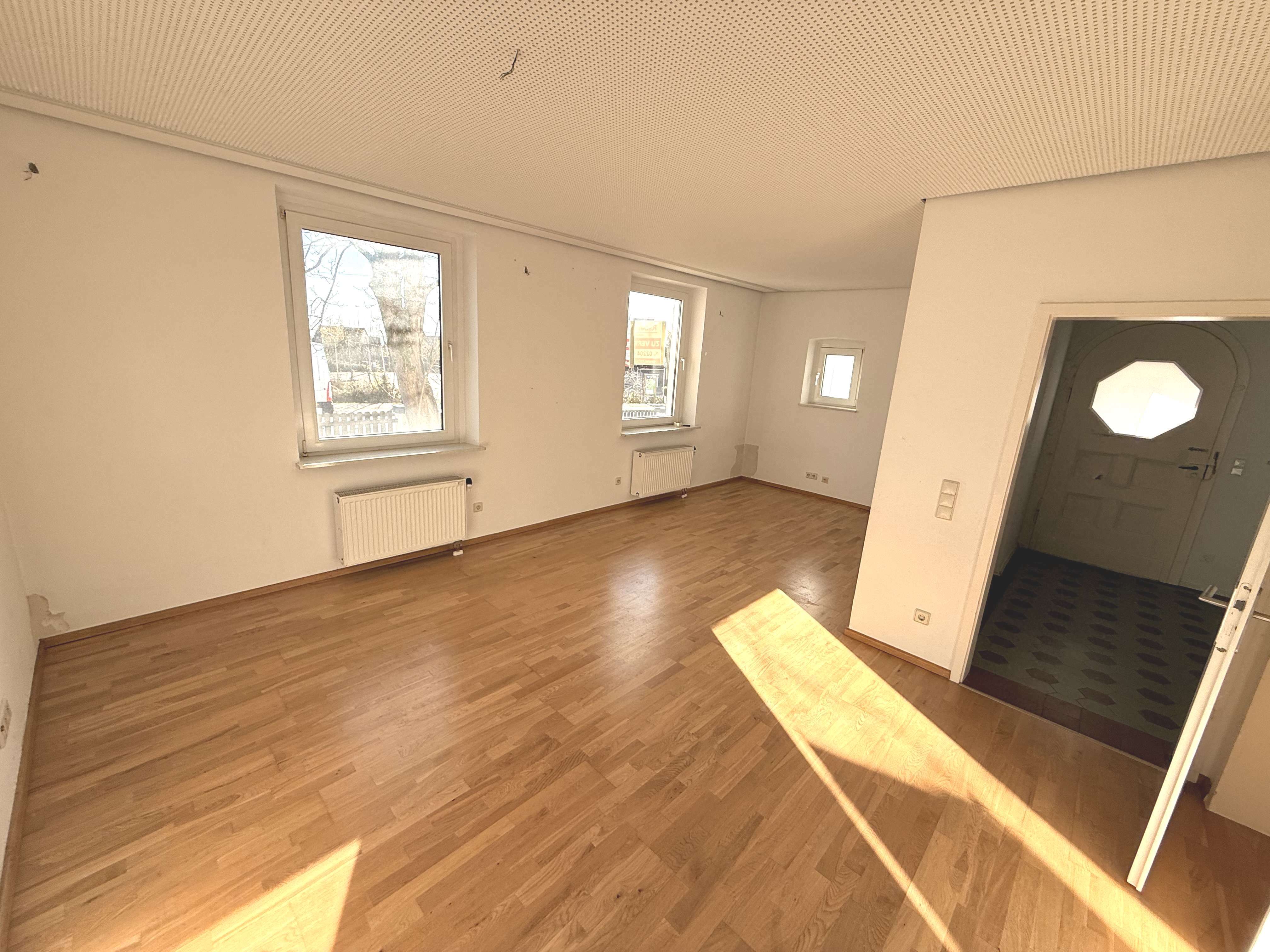 Raumwunder! Geräumiges 1-2 Familienhaus mit viel Potential in Herkenrath! Bild 9