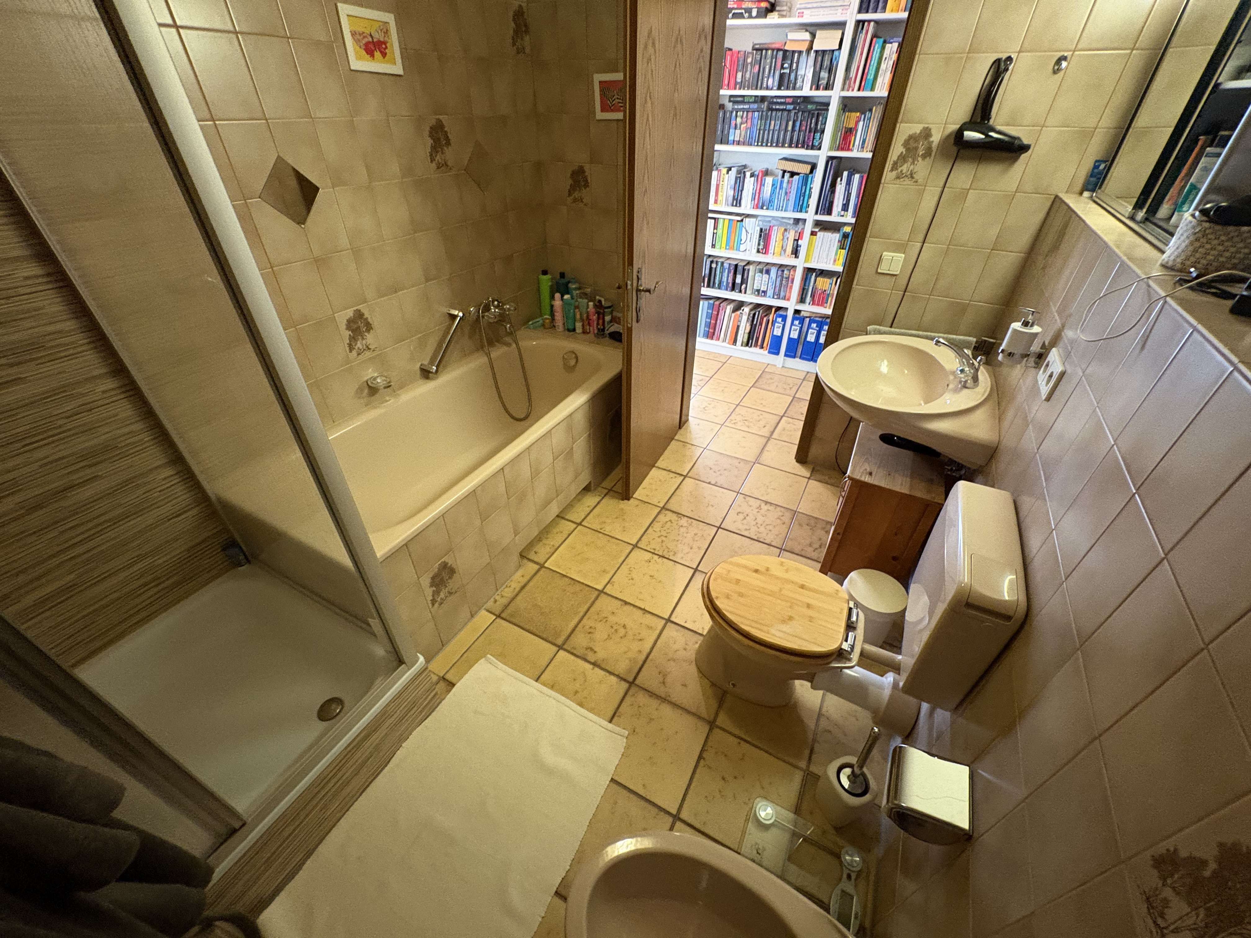 Bieterverfahren! Poppelsdorf - Attraktive 3 Zimmer DG-Wohnung mit Dachterrasse und TG Stellplatz Bild 8