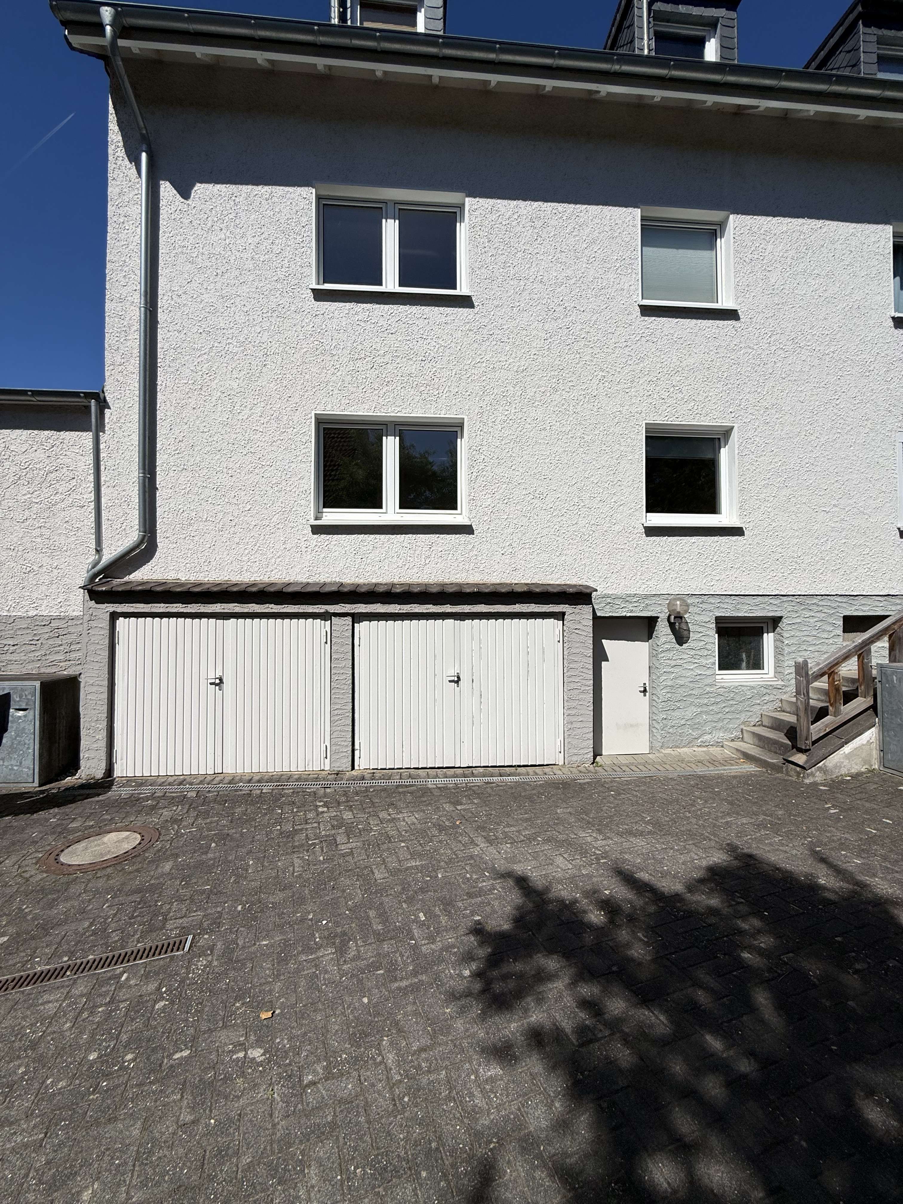Toplage Refrath - 2 Mehrfamilienhäuser + 1 Ladenlokal mit Potential! Bild 8