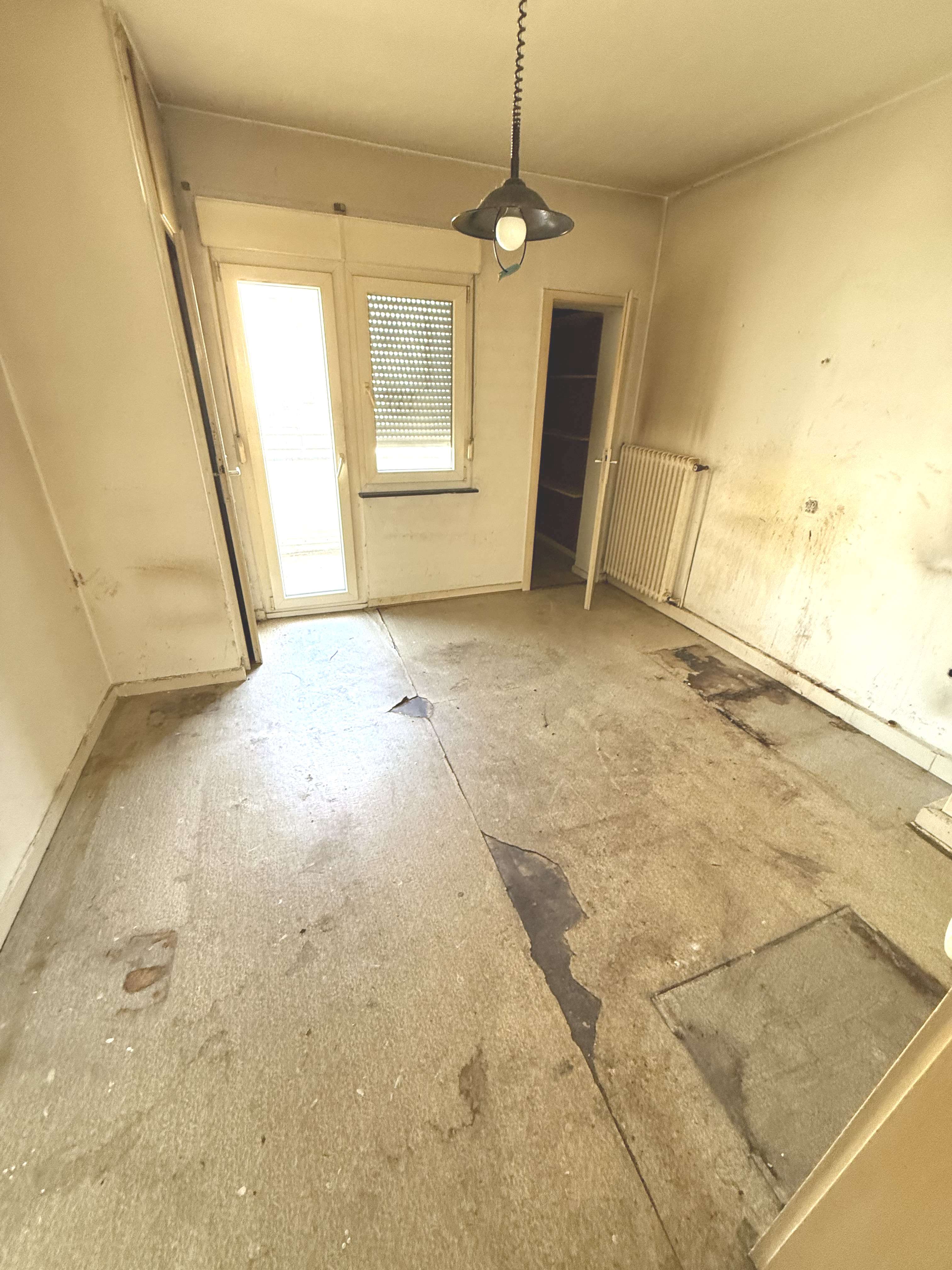 Ideal für Handwerker, Studenten und Kapitalanleger! Modernisierungsbedürftiges Appartment in 1a-Lage Bild 6